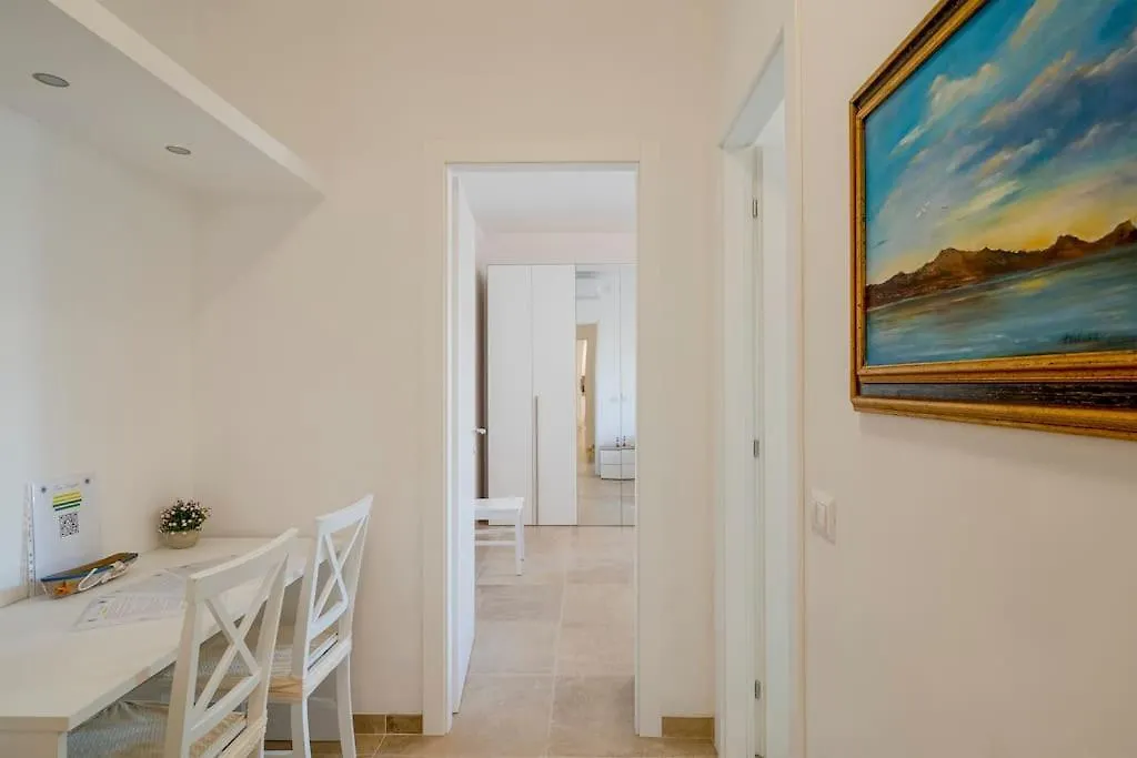 Crissylu Home - Family Friendly Vallecrosia Apartment